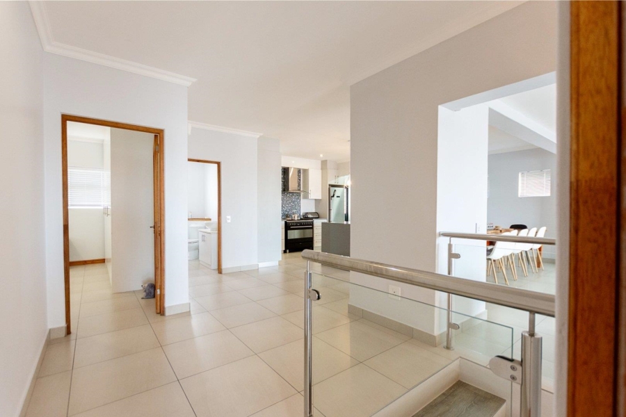 5 Bedroom Property for Sale in Calypso Beach Western Cape